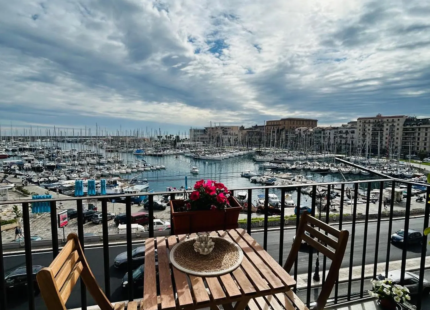 Calamia Apartment Palermo 0*,  Italy